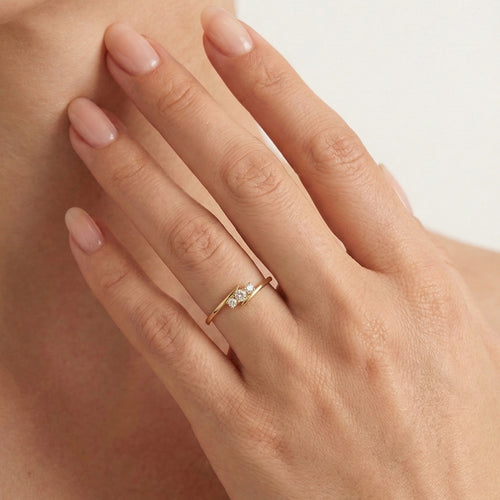 Bague sertie en canal avec diamants