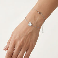 Silver bracelet with one heart