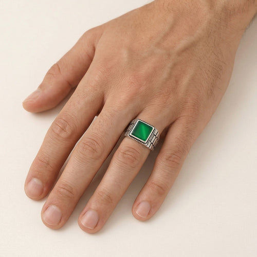 Stříbrný pánský solitaire prsten s princess jadeitem