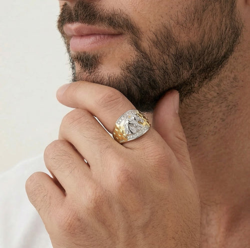 Two horses gold ring