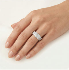Bague en or avec diamant scintillant