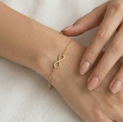 Pulsera de infinito de oro