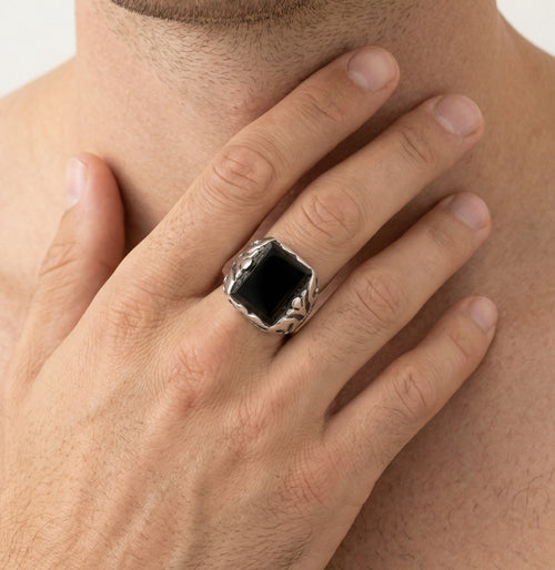Pánský stříbrný prsten s onyxem, solitér