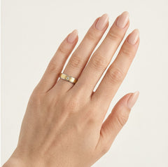 Polierter Ehering aus Weiß- und Gelbgold