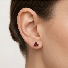 Pendientes de granate tipo botón