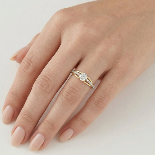 Klassischer Goldring mit vier Krappen