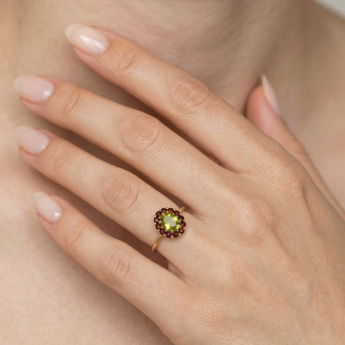 Anillo real tesoros de moldavita y granate