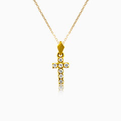 Malý zlatý křížek s diamanty