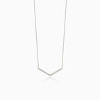 Collier en or en forme de V avec diamants