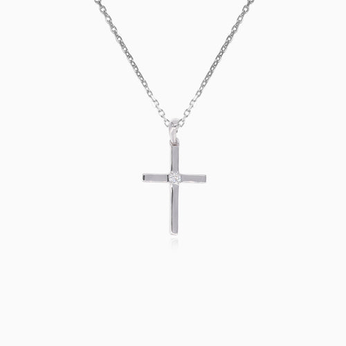 Kreuz mit einem Solitär-Diamanten