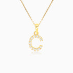 Colgante de oro letra "C" con circonitas