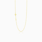 Zlatý náhrdelník s jedním křížem