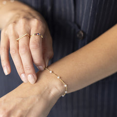 Eleven pearl gold chain bracelet