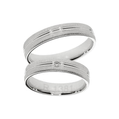 Klassischer Ehering aus Weißgold