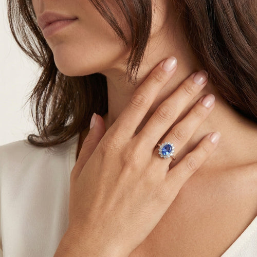 Ring mit Tansanit und Diamanten