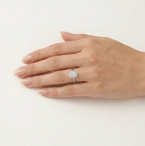 Damenring aus Silber mit Zirkonia-Steinen