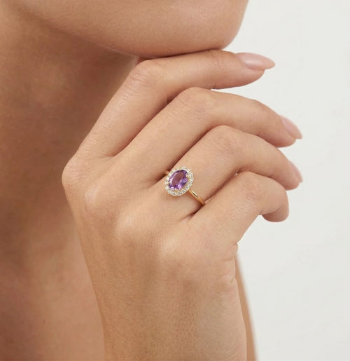 Prsten ze žlutého zlata s ametystem