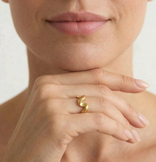 Bague torsadée en or