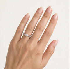 Bague de fiançailles pavée de diamants