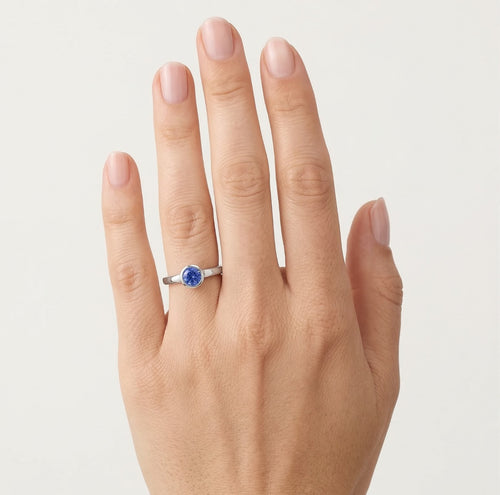 Elegantní prsten z bílého zlata s tanzanitem