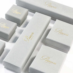 Dámský přívěsek s královským safírem a zirkony