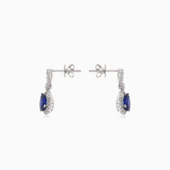 Boucles d’oreilles pendantes élégantes en or blanc avec diamant et saphir