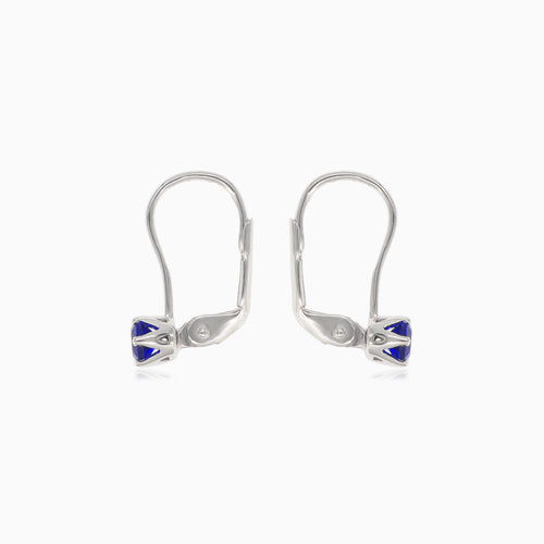 Klassische rund geschliffene Saphir-Ohrringe