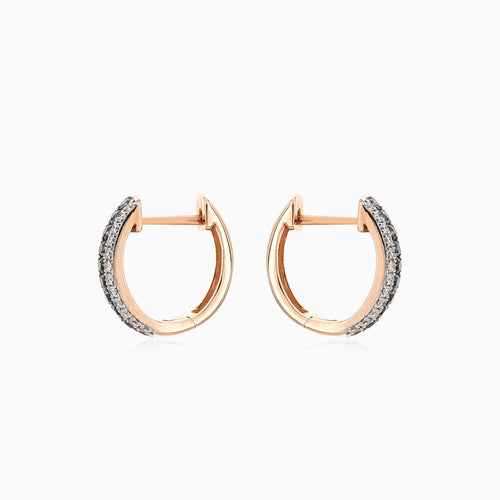 Glänzende Roségold-Ohrringe mit schwarzen und weißen Diamanten