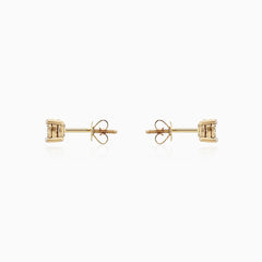 Lustrous diamonds yellow gold earrings