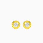 Boucles d'oreilles clous en or avec zirconium cubique rond serti en panier