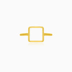 Zlatý prsten s čtvercovým rámem