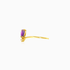 Anillo de oro amarillo con zirconia cúbica en corte pera y amatista morada