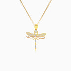 Sofistikovaný zlatý přívěsek vážky