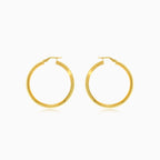 hochglanzpolierte Gold-Creolen