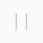 Pendientes barra de oro blanco.