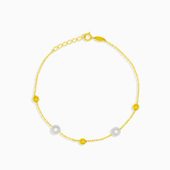 Perlový náramek se zlatými korálky