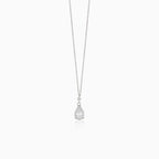Collier en or blanc avec pendentif goutte