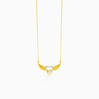 Zlatý náhrdelník s andělskými křídly a dvoubarevnými srdci