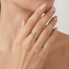 Bague grecque à motif clé en trois ors