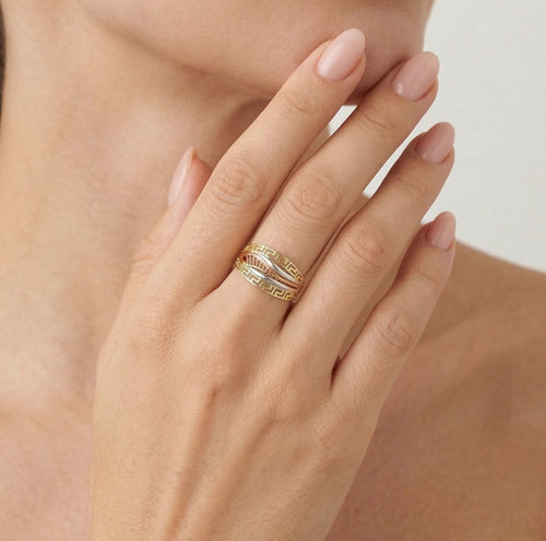 Bague grecque à motif clé en trois ors