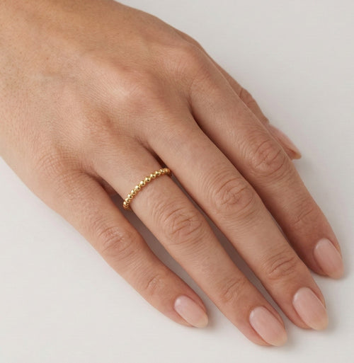 Prsten z žlutého zlata s bublinkovým vzorem