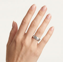 Bagues de mariage élégantes larges en or blanc