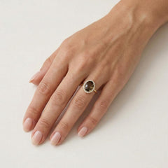 Zlatý oválný prsten s kouřovým topazem