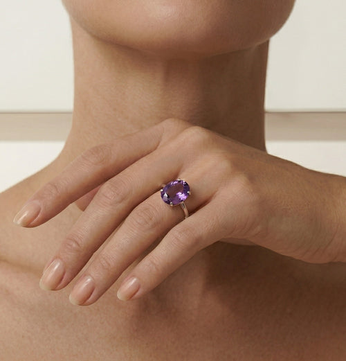 Amethyst oval silver ring