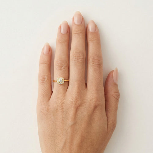 Prsten ze žlutého zlata s diamantem