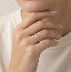 Shimmering cubic zirconia silver ring