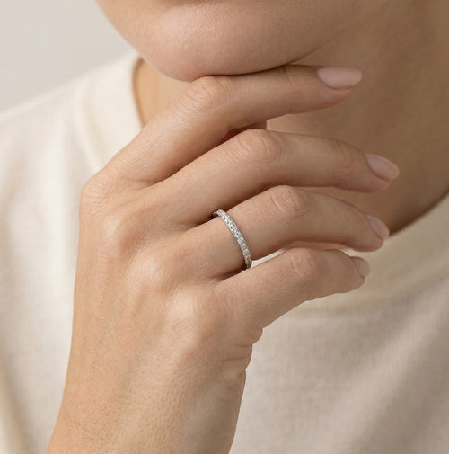 Shimmering cubic zirconia silver ring