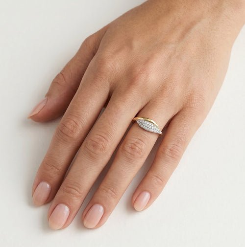 Pavé-Blatt-Ring aus Gelbgold