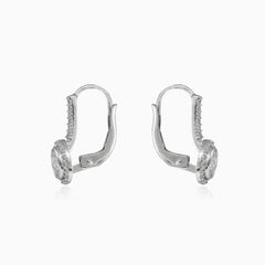 Boucles d’oreilles scintillantes en or blanc