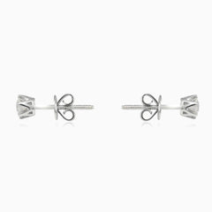 Six prong diamond studs